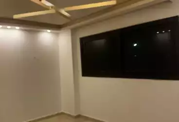 شقق للإيجار - 3 غرف - بالدور 0