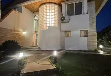 توين هاوس للبيع - 4 غرف