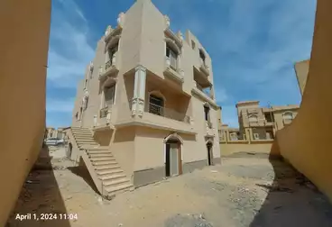 فلل للبيع - 6 غرف