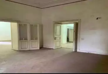 Apartments For sale - 7 rooms - floor 1