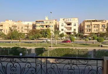 Apartments For sale - 3 rooms - floor 1