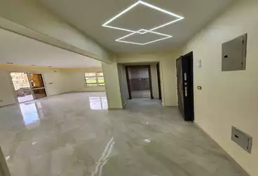 Apartment with Garden For sale - 3 rooms - floor 0