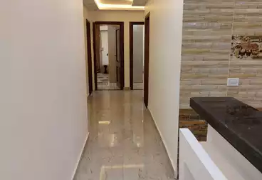 Apartments For sale - 3 rooms - floor 8