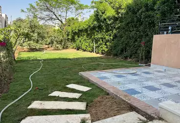 Apartment with Garden For sale - 2 rooms - floor 0