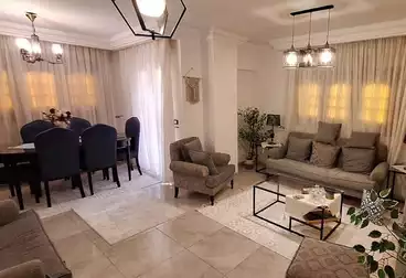 Apartments For sale - 4 rooms - floor 8