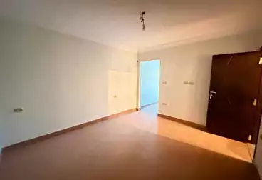 Apartments For sale - 3 rooms - floor 1