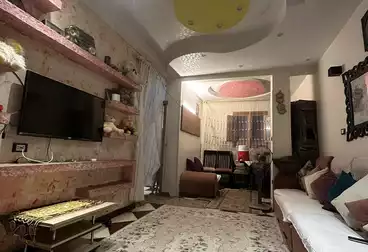 House / Home For sale - 13 rooms