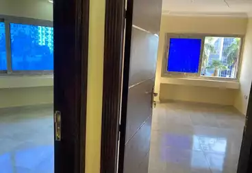 Clinics For sale - 3 rooms - floor 1