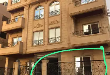 Apartment with Garden For sale - 3 rooms - floor 1