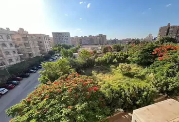 Apartments For sale - 4 rooms - floor 4