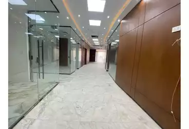 مقر إداري للإيجار - 5 غرف - بالدور 2
