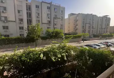 Apartments For sale - 3 rooms - floor 1