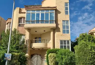 Villas For sale - 8 rooms