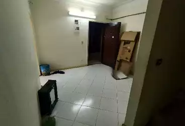 Apartments For sale - 2 rooms - floor 4