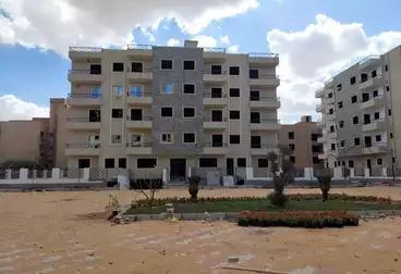 Apartment with Garden For sale - 3 rooms - floor 0