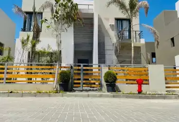 Garden Villa For sale - 6 rooms