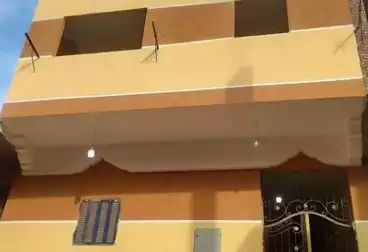 House / Home For sale - 6 rooms