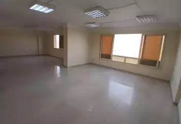 إداري للإيجار - 3 غرف - بالدور 4