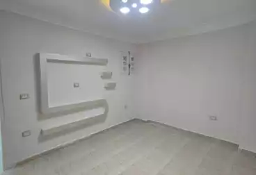 Apartments For sale - 2 rooms - floor 8