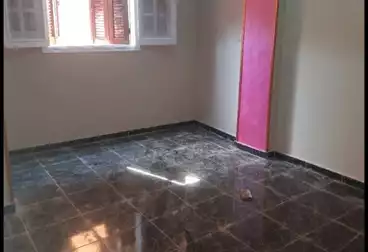 House / Home For sale - 6 rooms