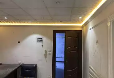 إداري للإيجار - 3 غرف - بالدور 1
