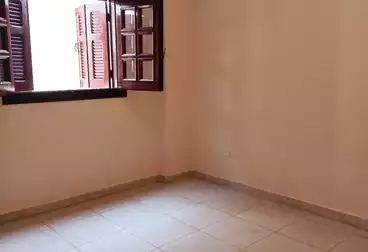 Apartments For sale - 4 rooms - floor 1