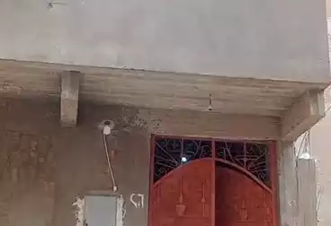 House / Home For sale - 4 rooms