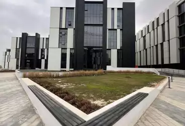 Administrative For rent - 4 rooms - floor 5