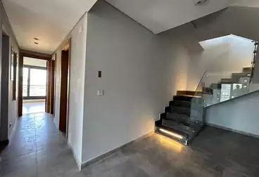Apartments For sale - 2 rooms - floor 6