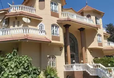 Villas For rent - 17 rooms