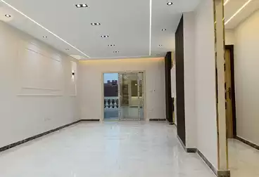 شقق للبيع - 3 غرف - بالدور 8