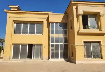 فيلا منفصلة للبيع - 6 غرف