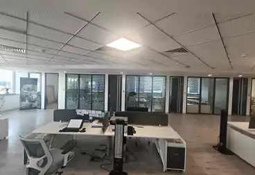 Administrative For rent - 6 rooms - floor 4
