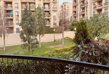 Apartments For sale - 3 rooms - floor 1