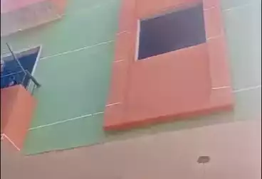 Building For sale - 6 rooms