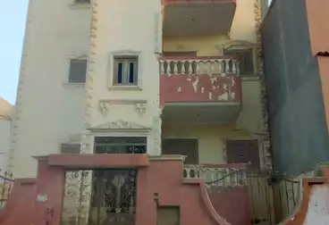 House / Home For sale - 4 rooms