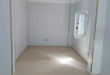Apartments For sale - 3 rooms - floor 1