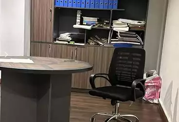 مقر إداري للبيع - 2 غرف - بالدور 0