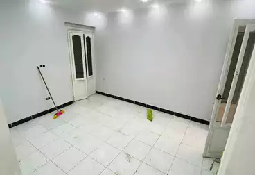 Apartments For sale - 2 rooms - floor 4