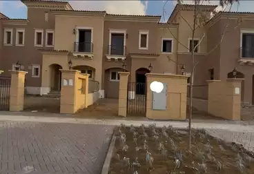 تاون هاوس للبيع - 3 غرف