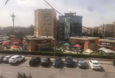Apartments For sale - 3 rooms - floor 1