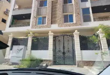 شقق للبيع - 3 غرف - بالدور 1