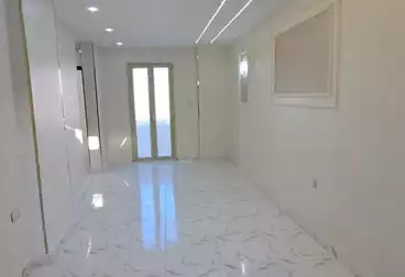 Apartments For sale - 2 rooms - floor 5