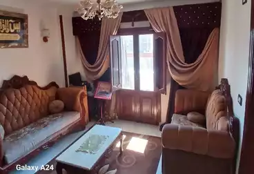 شقق للبيع - 3 غرف - بالدور 8