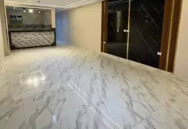Apartments For sale - 2 rooms - floor 5