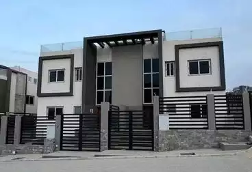 Villas For sale - 4 rooms