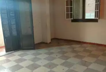 Apartments For sale - 2 rooms - floor 4