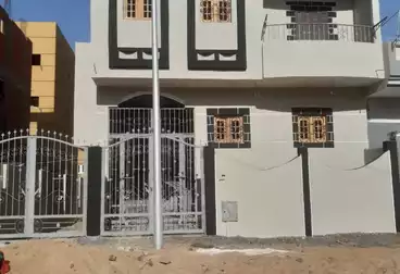 Building For sale - 3 rooms