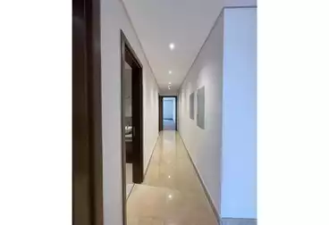 شقق للبيع - 3 غرف - بالدور 8