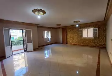 Apartments For sale - 4 rooms - floor 1